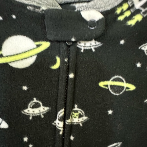 6m Fleece Pyjama with Zipper - Picture 2 of 4